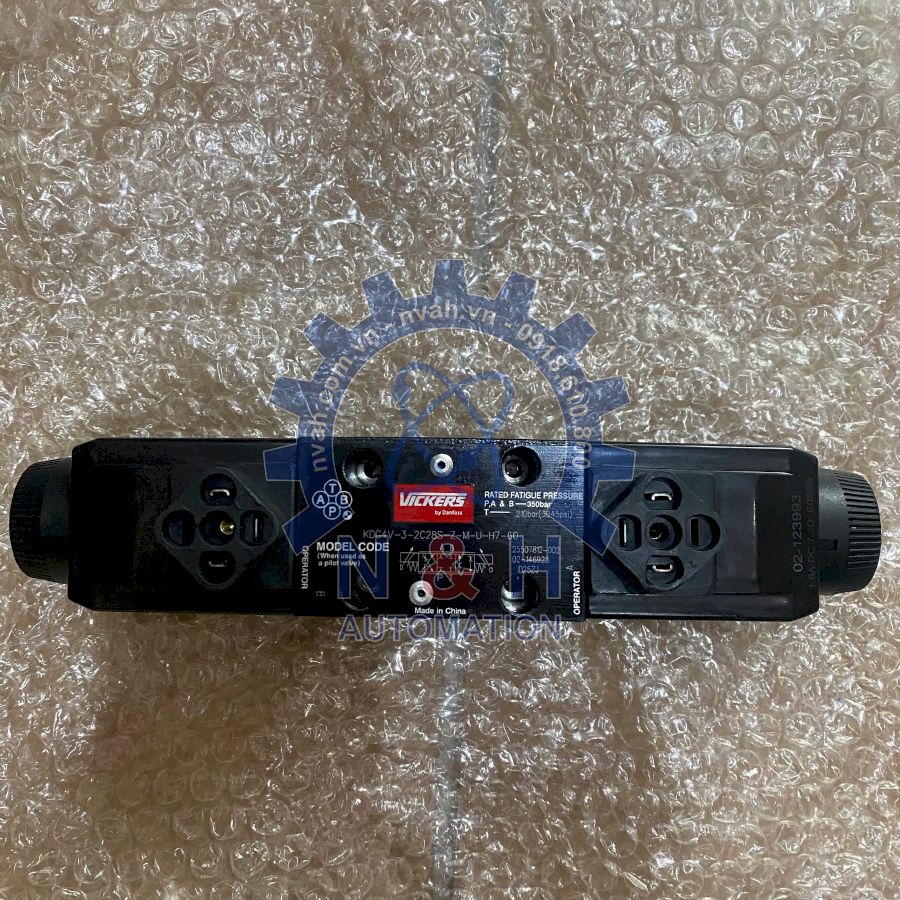 Van Điều Khiển KDG4V-3-2C28S-Z-M-U-H7-60